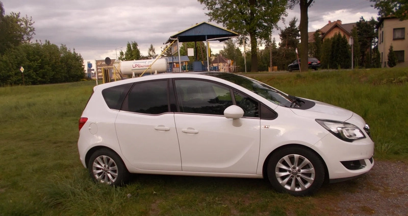 Opel Meriva cena 33500 przebieg: 115000, rok produkcji 2015 z Rydułtowy małe 79